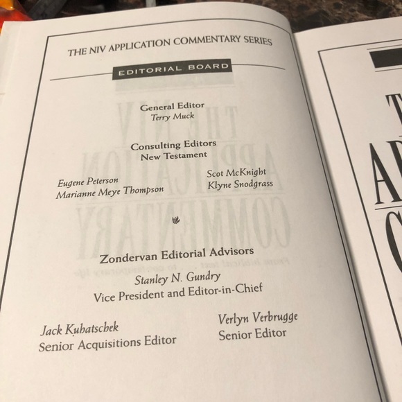 NIV Application Commentary: Hebrews [Hardcover] by Guthrie, George H. - Picture 13 of 13